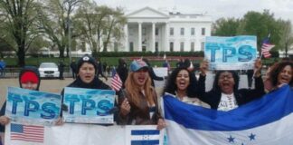 Hondureños reclaman en Washington un nuevo TPS para afectados por huracanes