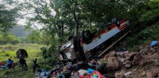 Autobús cae en un abismo de Nicaragua y deja 16 muertos, 13 de ellos venezolanos