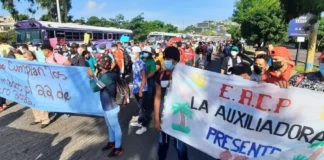 Campesinos de Colón llegan a protestar a Tegucigalpa exigiendo el  cumplimiento de acuerdos