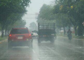 Las lluvias y actividad eléctrica seguirán afectando el territorio nacional debido a una vaguada