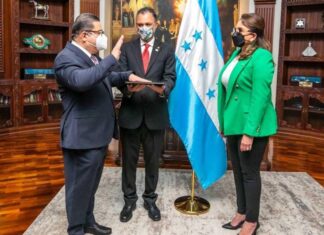 Xiomara Castro designa a Ernesto Pumpo como nuevo embajador de Honduras en Italia