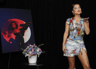 Becky G se pronuncia en México a favor del aborto, control de armas y sus raíces latinas