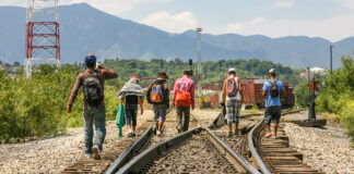 La embajadora de EE. UU., reitera que los riesgos en la ruta migratoria son reales y pide a los hondureños no arriesgar sus vidas