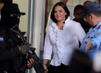 Por un recurso de amparo pendiente suspenden la lectura de sentencia contra la exprimera dama Rosa Elena Bonilla