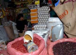 Llega navidad y se disparan los precios en mercados del país, lamentan hondureños
