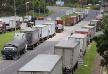 Transporte de carga pesada amenaza con tomarse las carreteras si el gobierno no brinda soluciones a sus demandas
