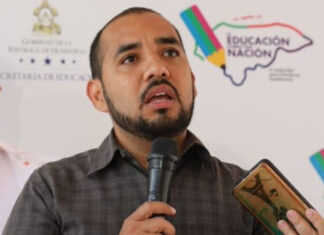 Ministro Sponda pide a los medios “no sexualizar” los “desfiles refundacionales”