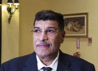 Ante la presión por parte de colectivos de Libre, el titular de Banhprovi se redujo el salario