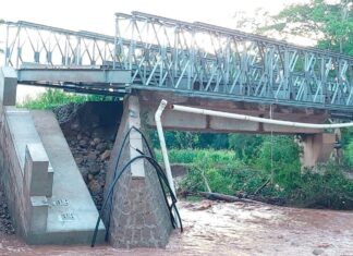 Incomunicados unos diez municipios entre Santa Bárbara y Lempira por caída del puente «bailey»