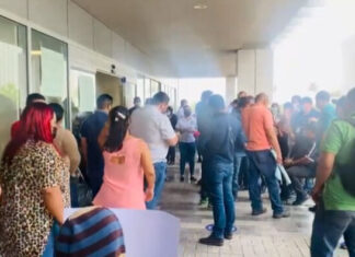 Empleados de la Secretaría de Trabajo protestan porque se están violentando los derechos laborales en la “casa del trabajador”