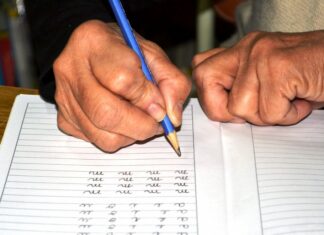 Proponen implementar políticas de Estado para alfabetizar a 783 mil personas