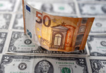 El euro volvió a caer por debajo del dólar y toca su mínimo histórico