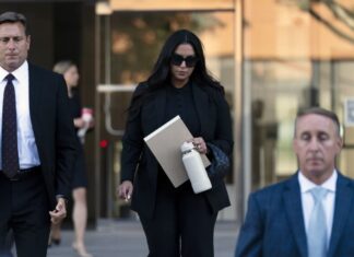 Viuda de Kobe Bryant gana juicio por fotos que publicaron donde murió su esposo e hija y recibirá 16 millones de dólares