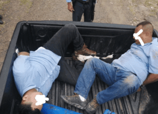 Con armas e indumentaria militar capturan a dos hombres que asaltaron varios negocios en Sabanagrande