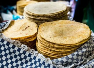 Fabricantes anuncian un posible aumento de más de un lempira al precio de las tortillas