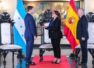 Embajadores de España y otros tres países presentan credenciales en Honduras