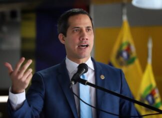 Juan Guaidó buscará mecanismos formales de comunicación con Gustavo Petro