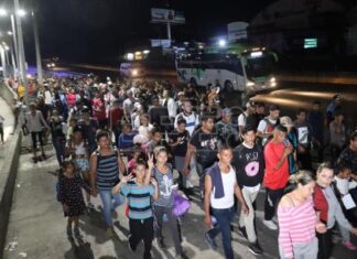 Sale nueva caravana con cerca de 1.000 migrantes desde el sur de México