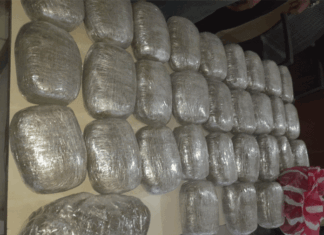 Capturan en Colón a dos hombres que transportaban 31 paquetes de marihuana
