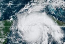 El huracán Ian sigue intensificándose mientras se acerca al occidente cubano