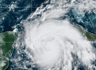 El huracán Ian sigue intensificándose mientras se acerca al occidente cubano