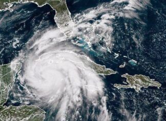 Con categoria 3 huracán Ian toca tierra en Cuba y amenaza Florida
