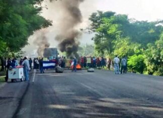 Pobladores de San Lorenzo realizan tomas en la carretera panamericana al sur del país