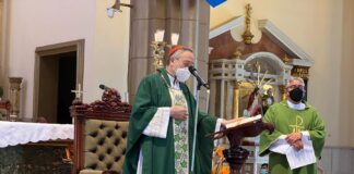 Cardenal de Honduras critica al sistema económico y pide no ser indiferente
