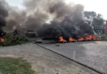 Pobladores de Santa Bárbara realizan tomas en la carretera CA-4 exigiendo un mejor servicio de energía eléctrica