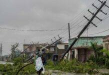 Un día después del paso del huracán Ian en La Habana: «No hay ni luz ni agua, queda seguir»
