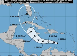 Florida declara emergencia en 24 condados ante amenaza de posible huracán