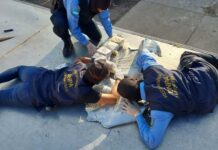 Decomisan 160 mil dólares que eran transportados en compartimientos falsos en la región central del país