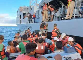 Retornan a Honduras a 98 pescadores misquitos que fueron detenidos en aguas colombianas