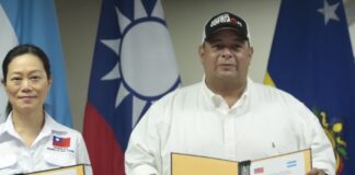 Taiwán entrega a alcaldía del Distrito Central aporte de 100 mil dólares para familias de la Guillén