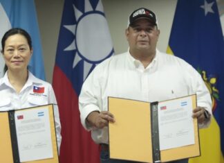 Taiwán entrega a alcaldía del Distrito Central aporte de 100 mil dólares para familias de la Guillén