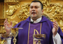 La iglesia católica recuerda que hay que ser como niños para entrar en el reino de los cielos