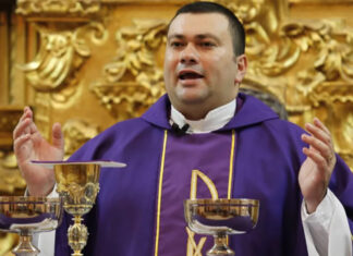 La iglesia católica recuerda que hay que ser como niños para entrar en el reino de los cielos