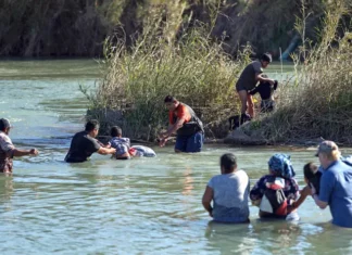 Mueren 9 migrantes al intentar cruzar río Bravo hacia EE. UU.