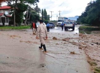 Evacúan a varias familias ante el desbordamiento del río Marchala en Ocotepeque