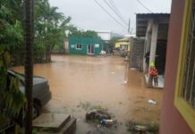 Cuerpo de Bomberos reporta una niña desaparecida y varias familias evacuadas por inundaciones en Siguatepeque