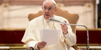 El papa aprueba la nueva Constitución de la Orden de Malta y cesa a altos cargos