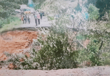 Incomunicados los municipios de Danlí y Trojes tras hundimiento de carretera