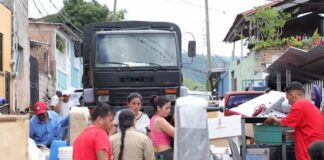 Siguen las evacuaciones de familias por falla geológica que afecta colonias capitalinas