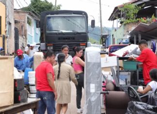 Siguen las evacuaciones de familias por falla geológica que afecta colonias capitalinas