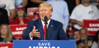 La Justicia de EE.UU. decide que un perito supervise los documentos de Trump