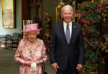 Joe Biden dice que Isabel II le recordaba a su propia madre