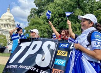 Legisladores de EE. UU. piden una protección temporal para los centroamericanos