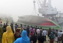 Al menos 23 muertos en el naufragio de un barco en un río de Bangladesh