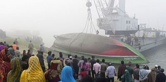 Al menos 23 muertos en el naufragio de un barco en un río de Bangladesh
