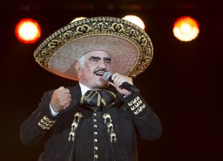 Nombran una calle en Los Ángeles en honor a Vicente Fernández